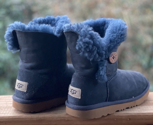 Ugg kids boots - size, bailey