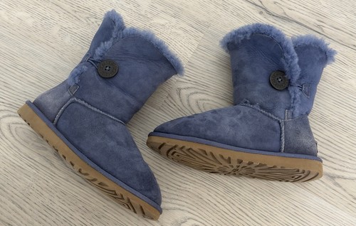 Ugg rare blue y2k bailey - rare,